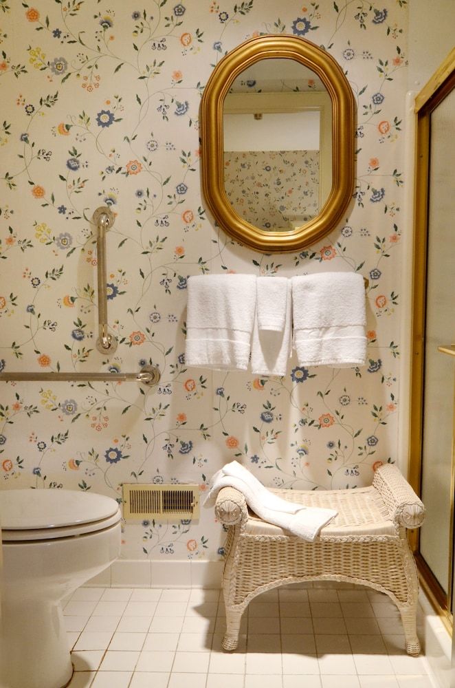 Duling Kurtz House & Country Inn Superior Double Room, Accessible, Private Bathroom (Harry Truman) 3