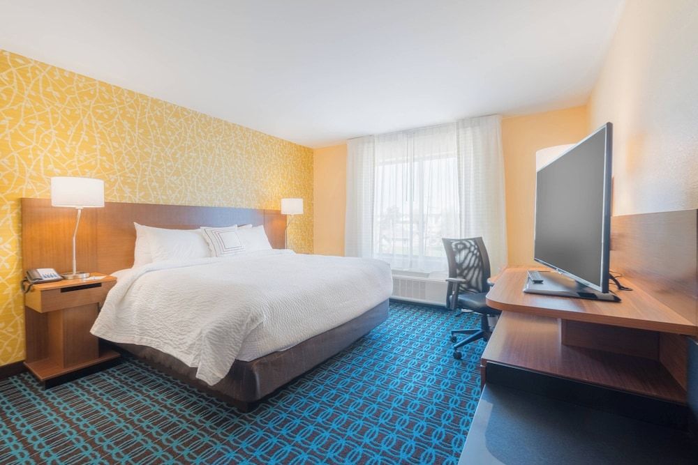 Room, 1 King Bed, Non Smoking