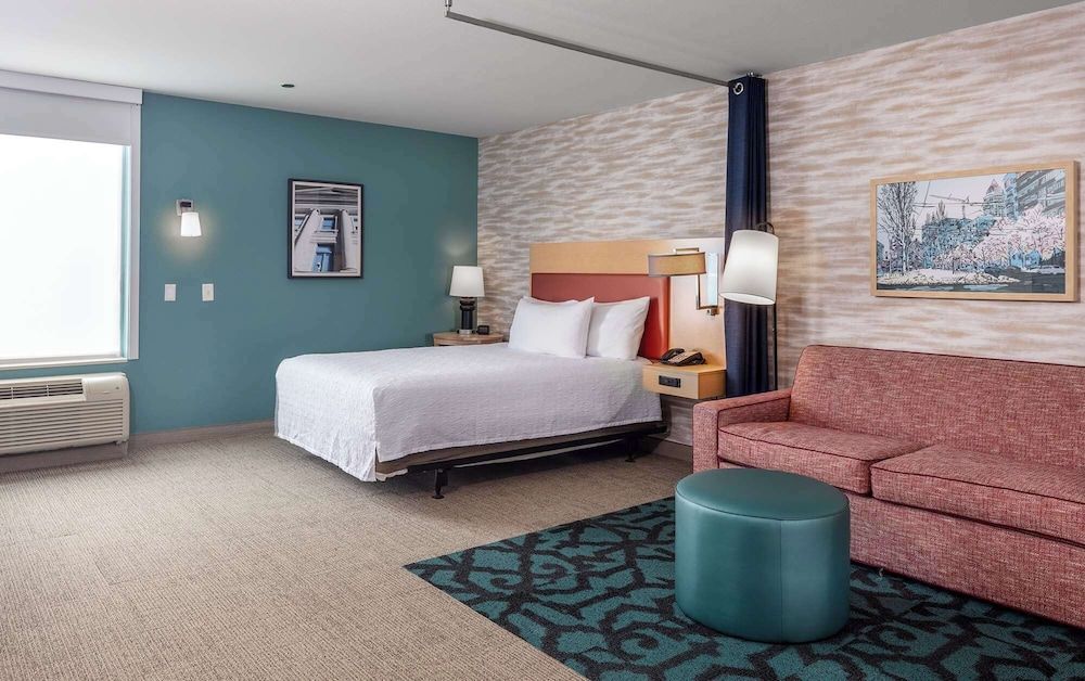 Studio, 1 Queen Bed, Accessible, Bathtub