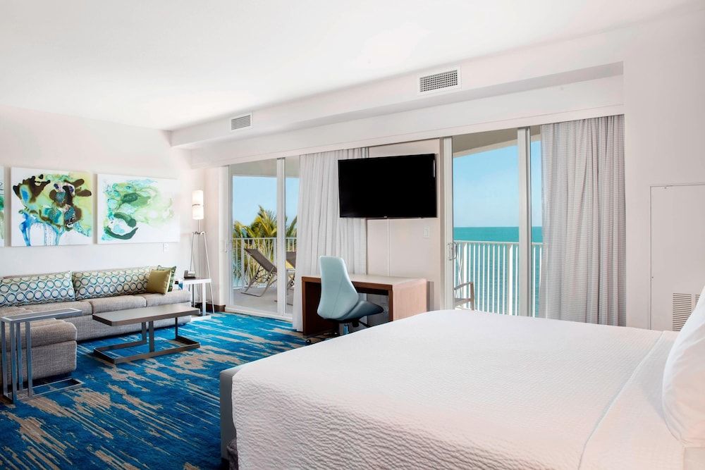 Studio Suite, 1 King Bed with Sofa bed, Ocean View, Corner (Ocean View)