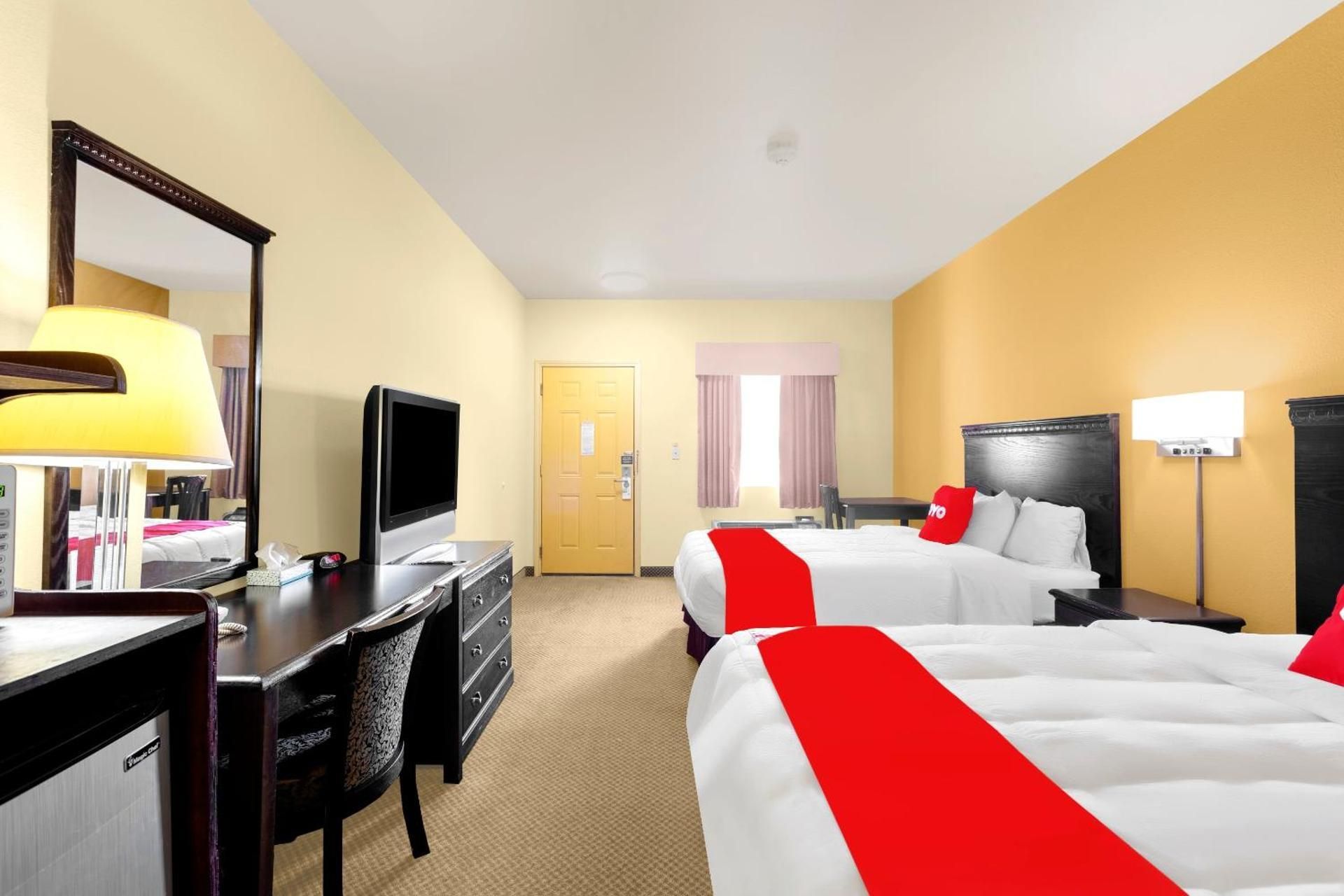 OYO Hotel Valley View TX, I-35 2 Queen Bed 2