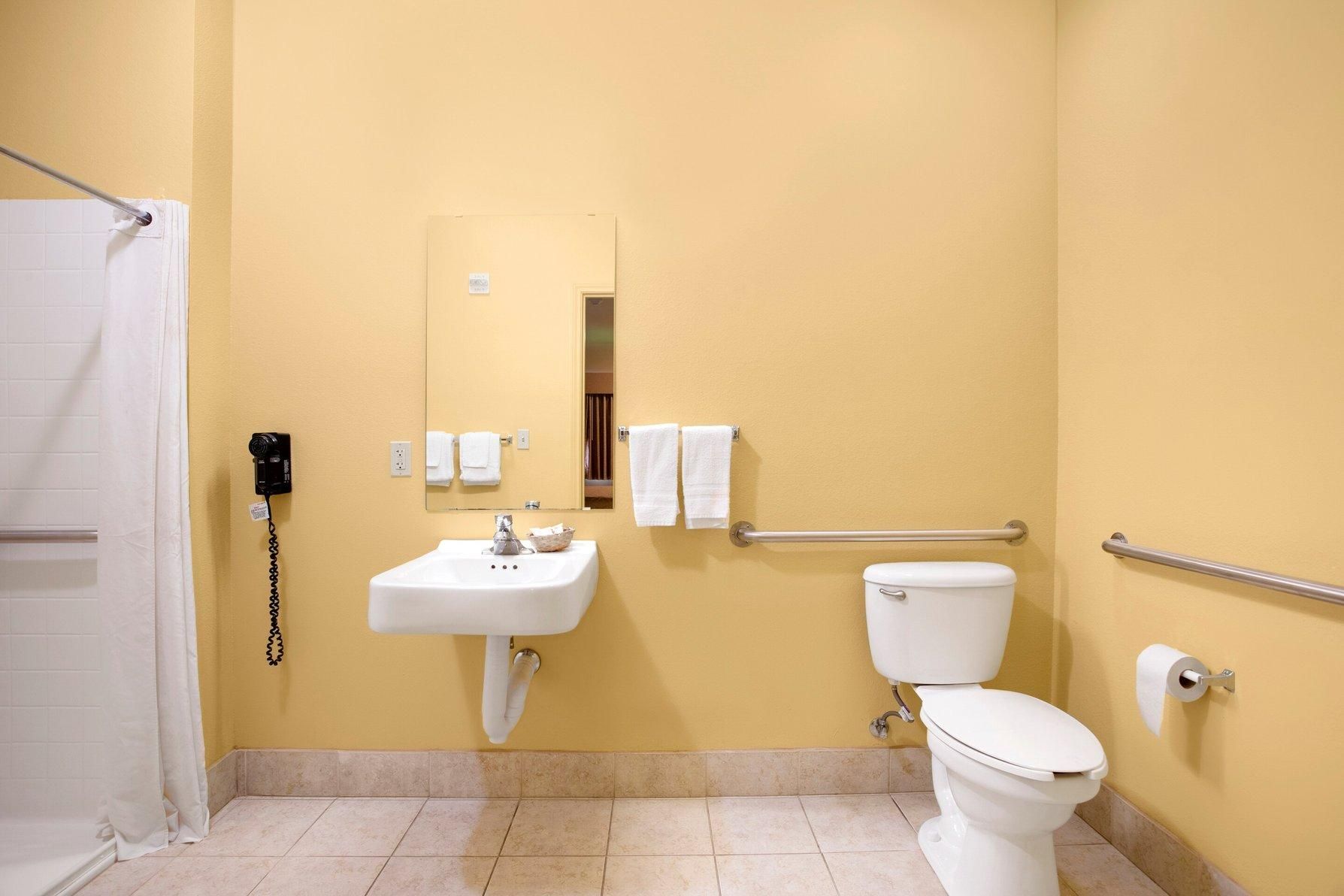 OYO Hotel Valley View TX, I-35 King Bed 3