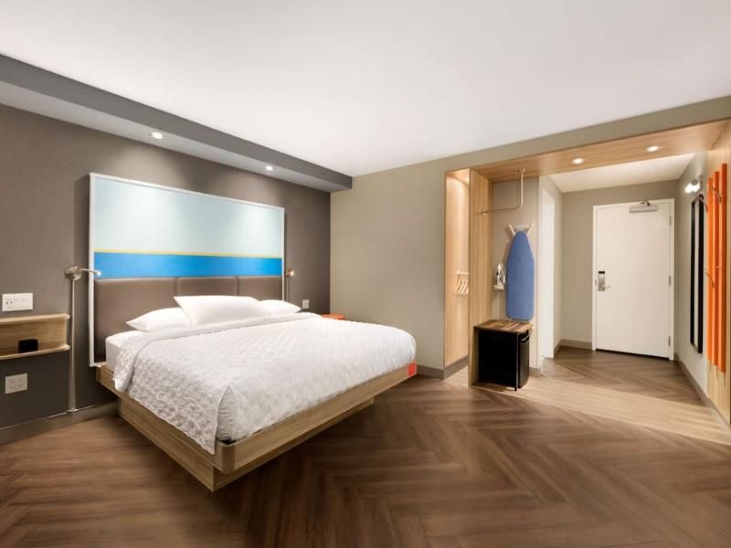 undefined Tru by Hilton Las Vegas Airport, NV 7