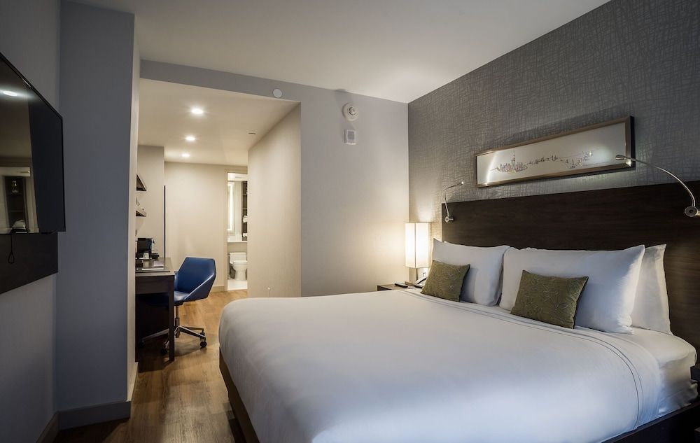 Room, 1 Queen Bed, Balcony