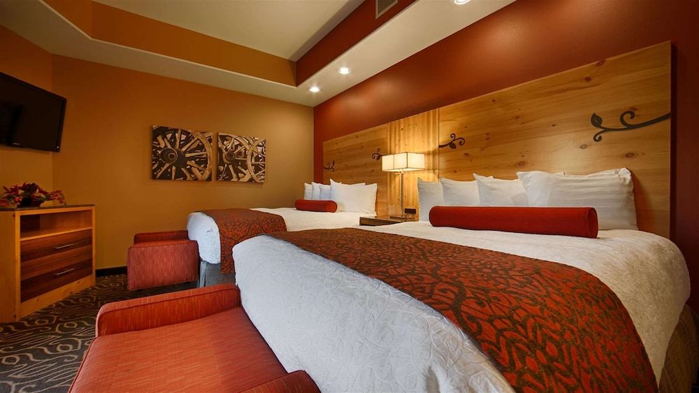 Suite, 2 Queen Beds, Non Smoking (Private Balcony)