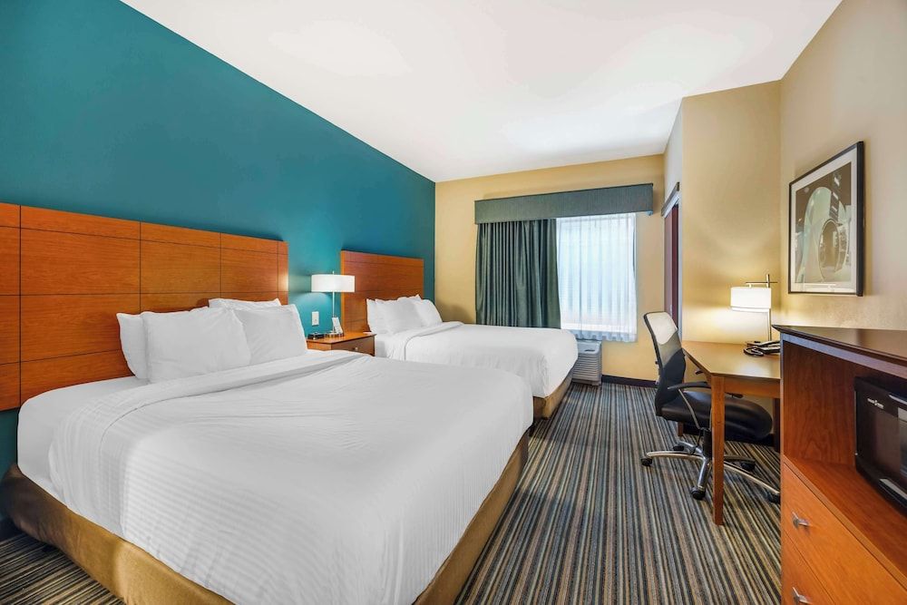 Suite, 2 Queen Beds, Accessible, Bathtub (with Sofabed)