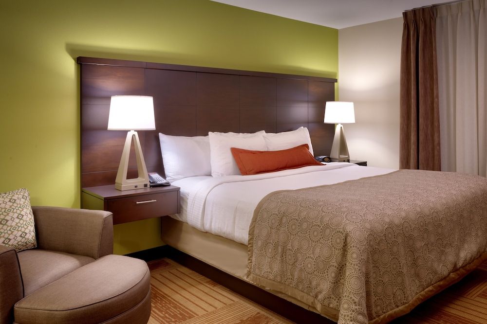 Suite, 2 Bedrooms, Kitchen
