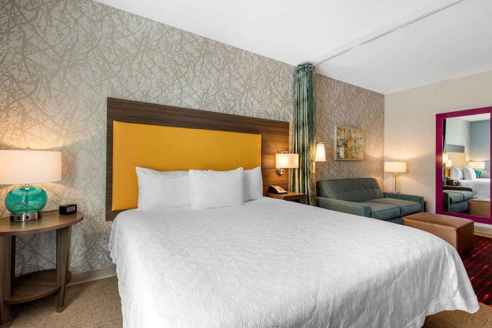 Studio, 1 King Bed, Accessible, Bathtub (Mobility & Hearing)