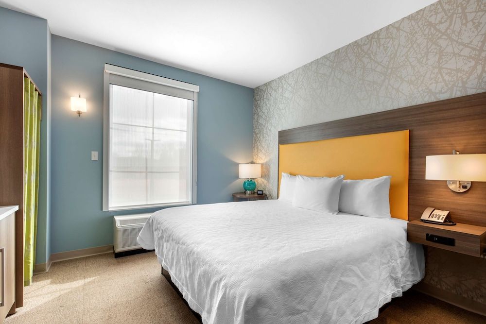 Studio, 1 King Bed, Accessible (Hearing)