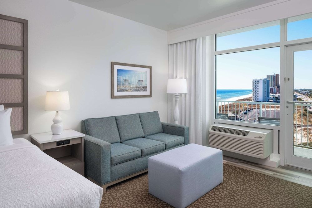 Best Western Premier The Tides Standard Room, 1 King Bed, Accessible, Balcony (with Sofabed) 4