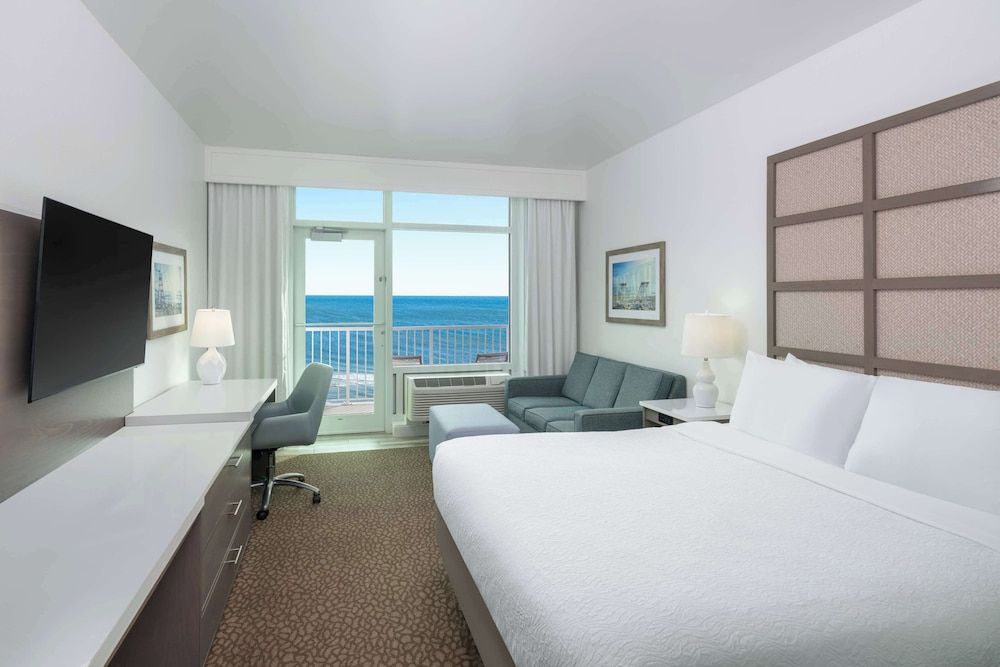 Best Western Premier The Tides Standard Room, 1 King Bed, Balcony, Beachfront (Shower Only;with Sofabed)