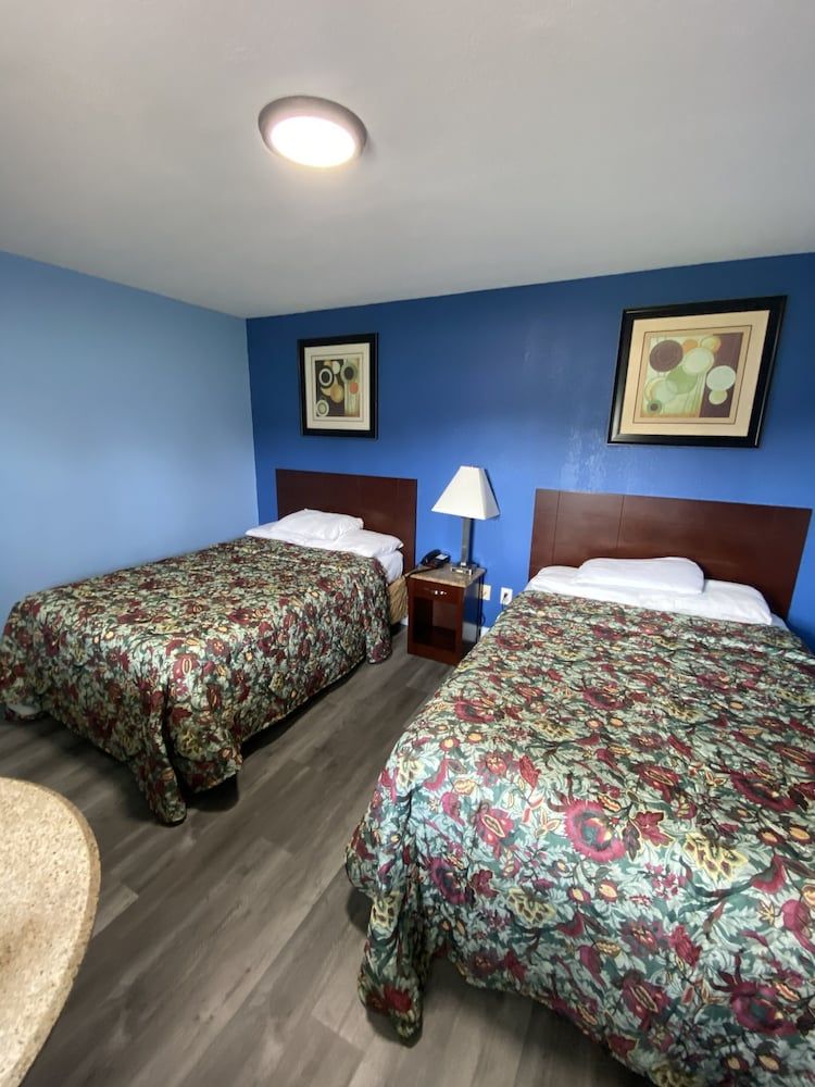 Red Carpet Inn and Suites Room, 1 Queen Bed, Non Smoking 14