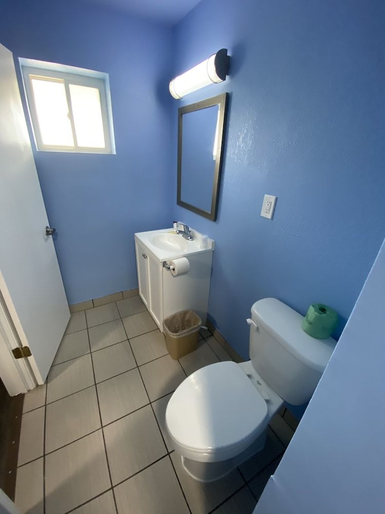 Red Carpet Inn and Suites Room, 1 Queen Bed, Smoking 28