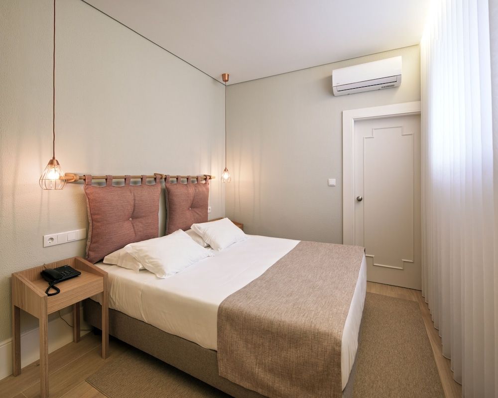 The Rex Hotel Comfort Double Room, 1 Queen Bed 3