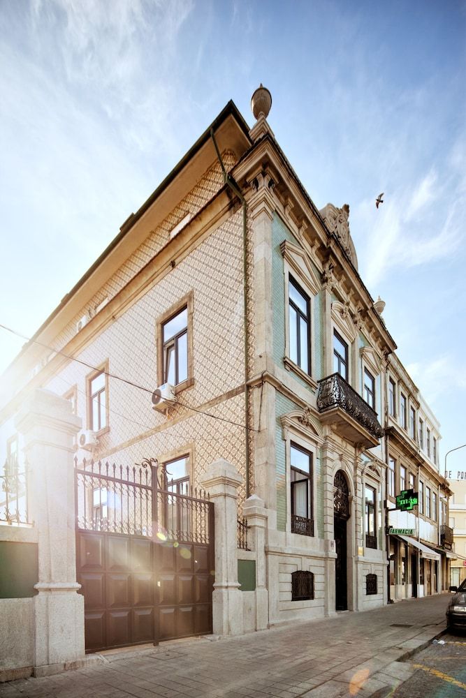 undefined The Rex Hotel 7