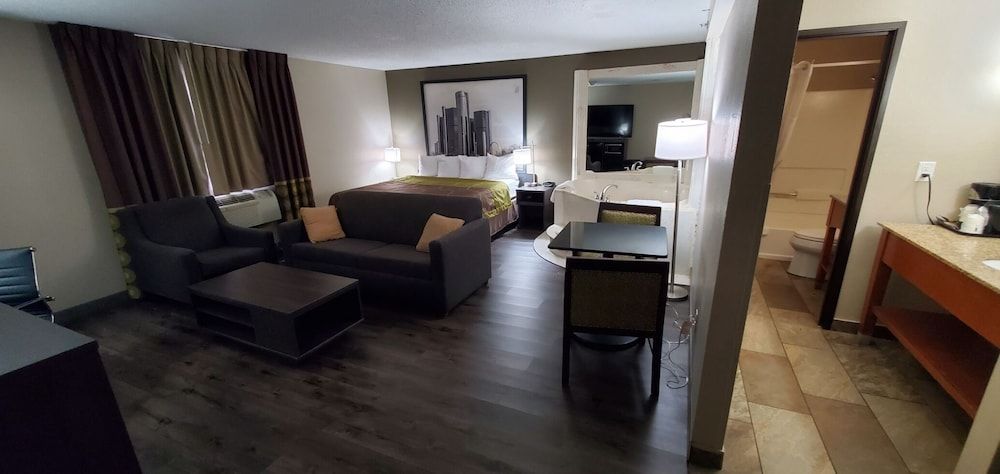 Deluxe Studio Suite, 1 King Bed, Non Smoking
