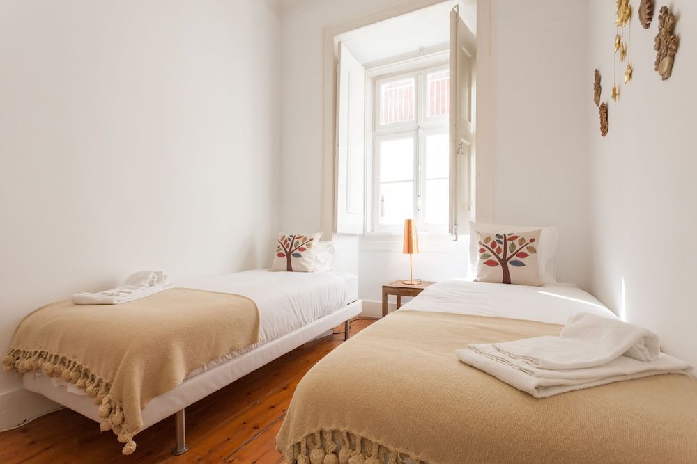 undefined Tejo Vintage Three-Bedroom Apartment - by LU Holidays 10