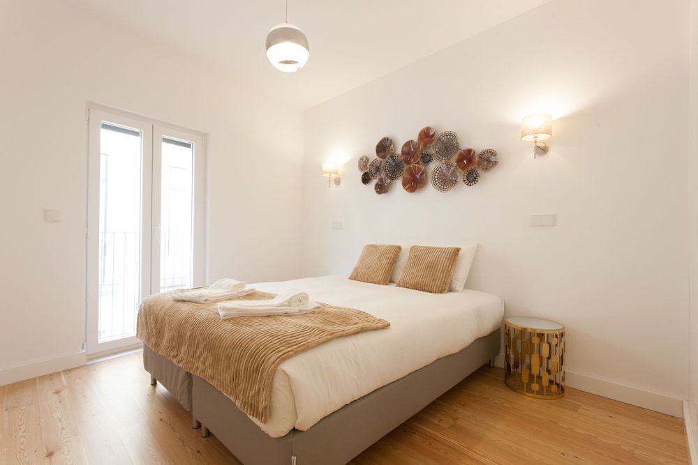 undefined Mouraria Blue Three-Bedroom Apartment w/ Parking - by LU Holidays 4