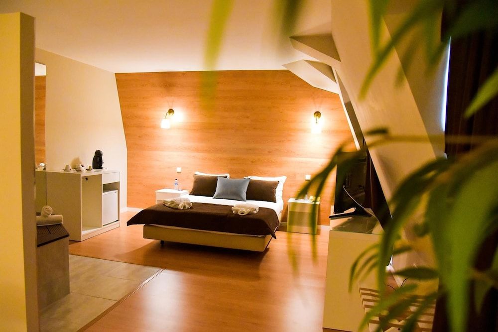 Douro Marina Hotel & SPA Suite, Hot Tub 4