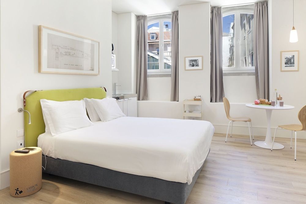Lisbon Serviced Apartments - Ascensor da Bica Superior Studio, City View 2