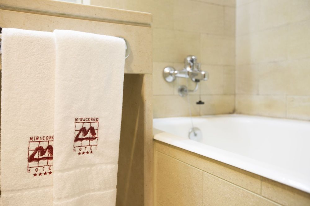 Hotel Mira Corgo Family Room (2 adults + 2 Children) 2