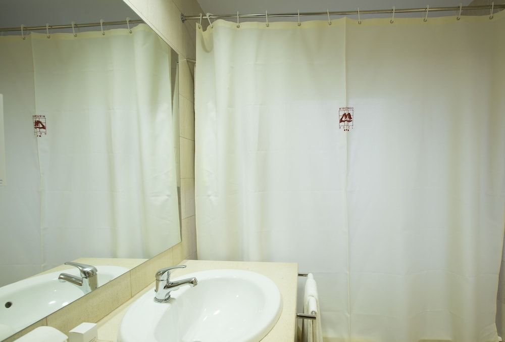 Hotel Mira Corgo Deluxe Penthouse, 1 Bedroom 4