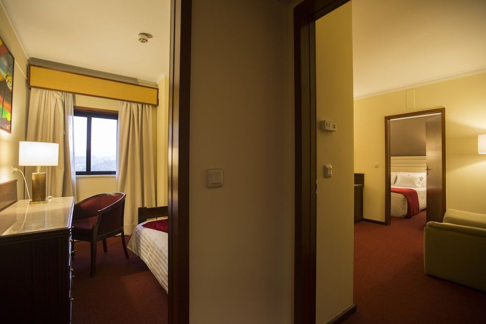 Hotel Mira Corgo Family Room (2 adults + 2 Children) 3