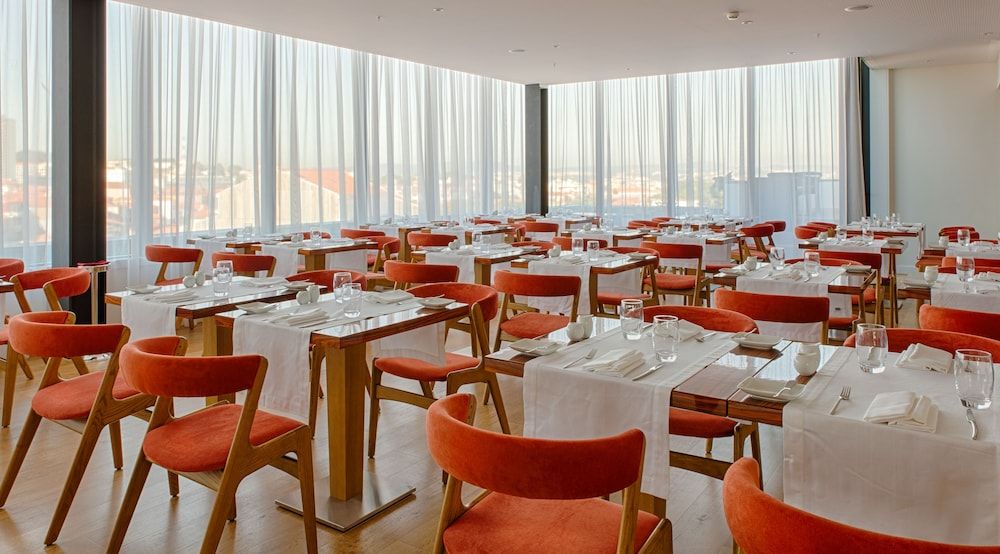 undefined Premium Porto Downtown 5