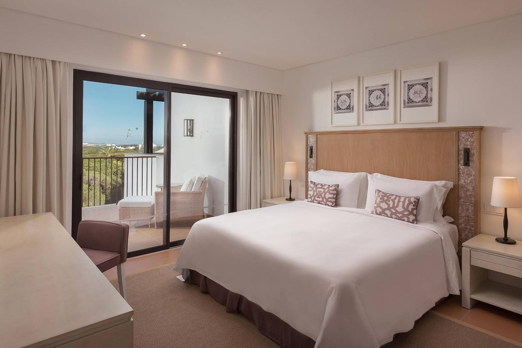 1 BEDROOM, OCEAN, SUITE, TOP FLOOR