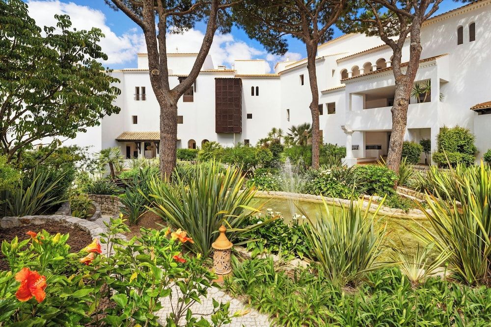 undefined Pine Cliffs Ocean Suites, a Luxury Collection Resort & Spa 8