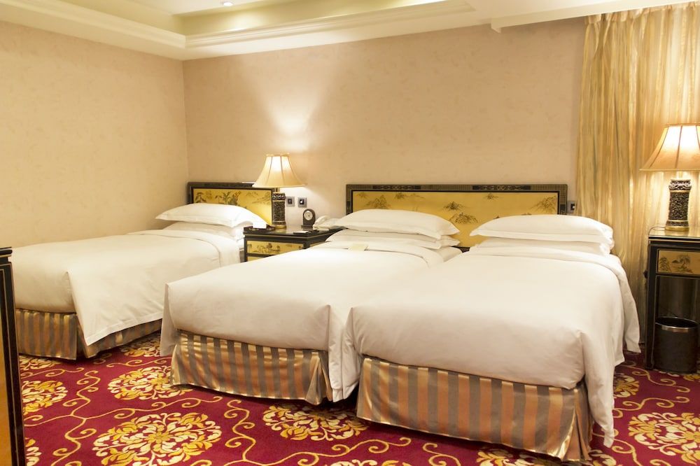 undefined Royal Seasons Hotel Taipei Nanjing West 2