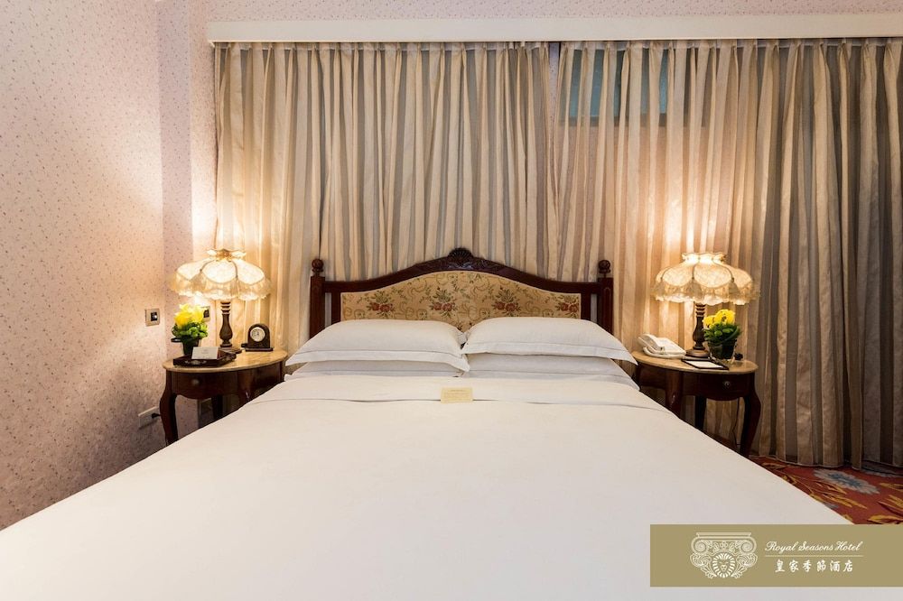 Royal Seasons Hotel Taipei Nanjing West Standard Room, 1 Queen Bed, No Windows (Connecting/adjoining rooms available) (Classic building)