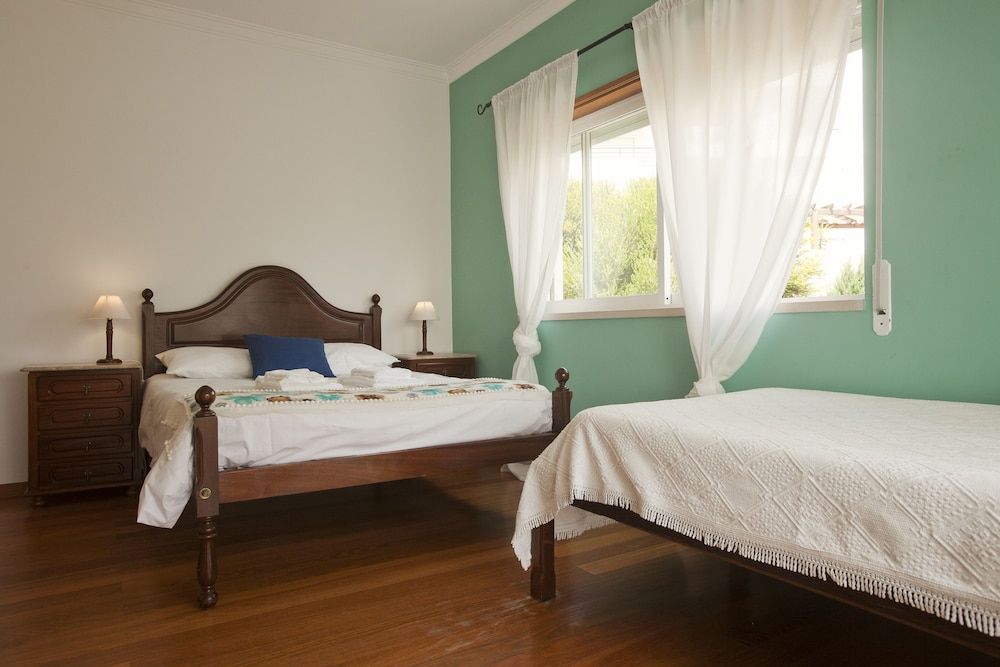 Ericeira Chill Hill Hostel & Private Rooms Double Room, Shared Bathroom, Sea View (Turquoise Ocean) 3