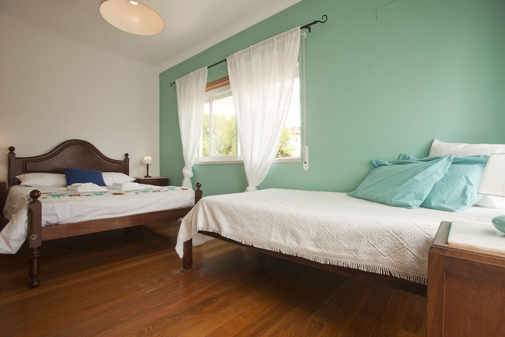 Ericeira Chill Hill Hostel & Private Rooms Double Room, Shared Bathroom, Sea View (Turquoise Ocean) 5