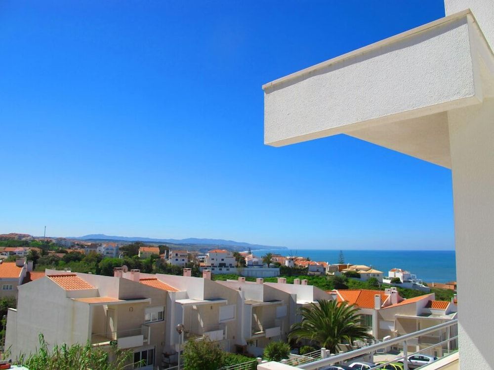 Ericeira Chill Hill Hostel & Private Rooms Double Room, Shared Bathroom, Sea View (Turquoise Ocean) 9