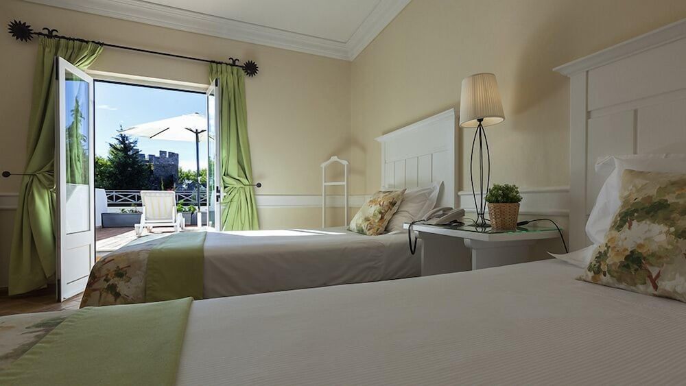 M'AR De AR Muralhas Classic Room, Balcony, Pool View 2