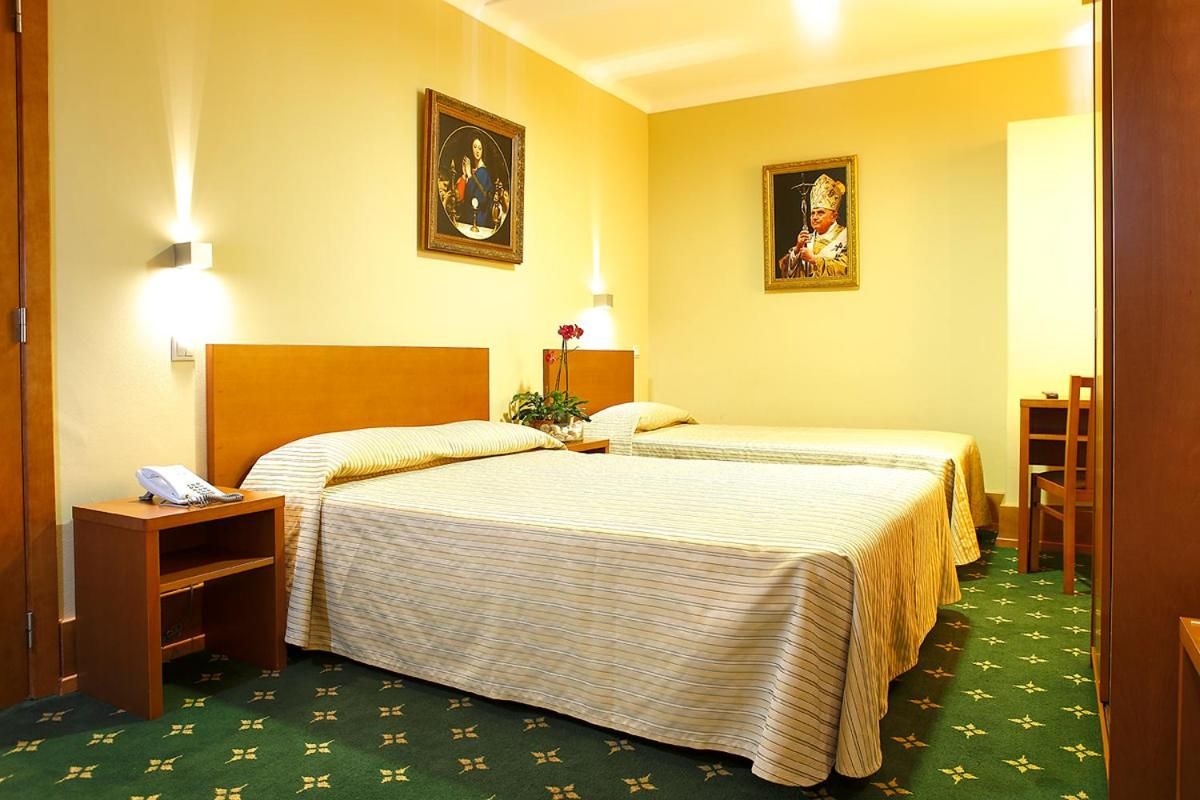 Double or Twin Room with Extra Bed
