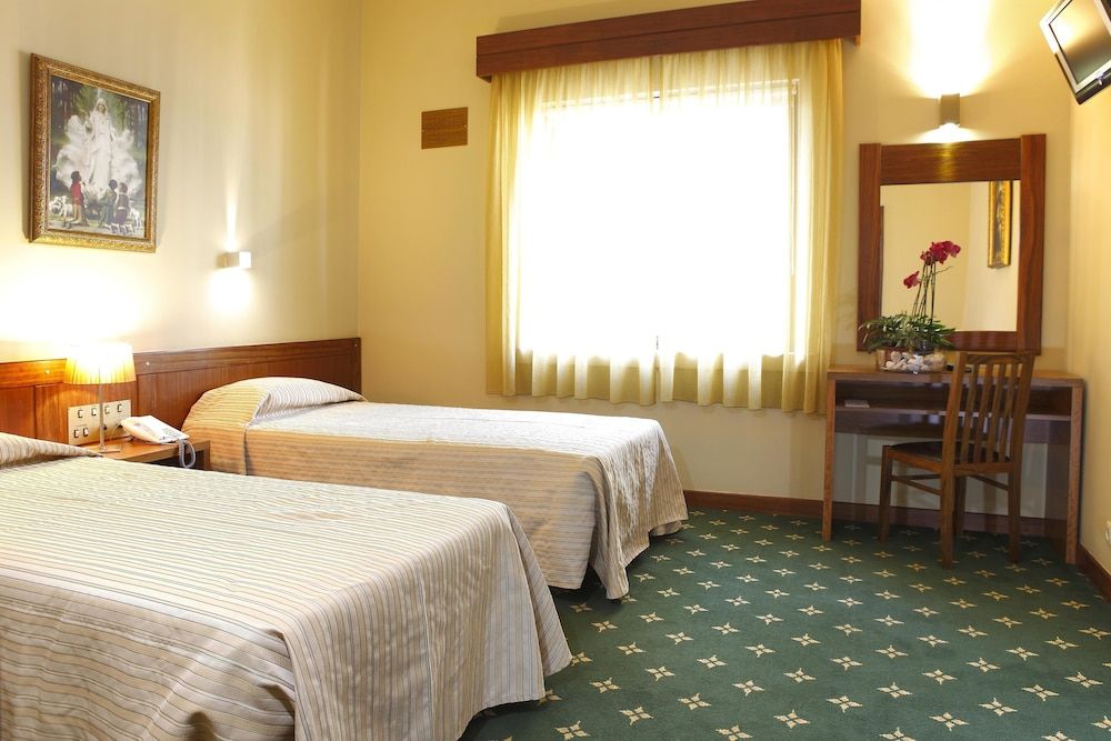 Domus Pacis Fatima Hotel Standard Single Room