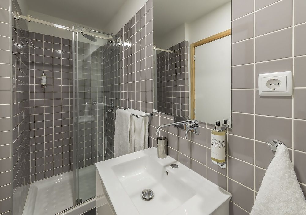 Oporto Street Sá de Noronha Standard Studio, City View 6