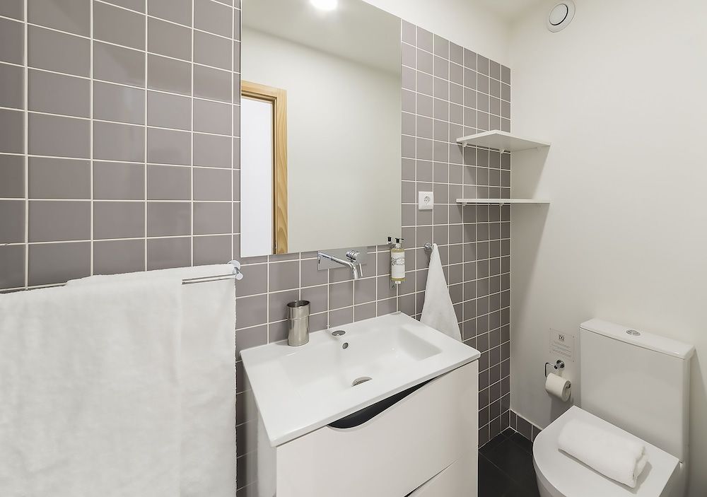 Oporto Street Sá de Noronha Standard Studio, City View 7