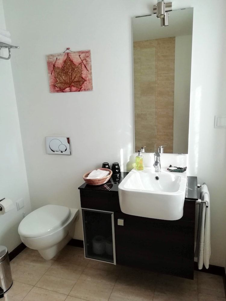 Artvilla Double or Twin Room 9