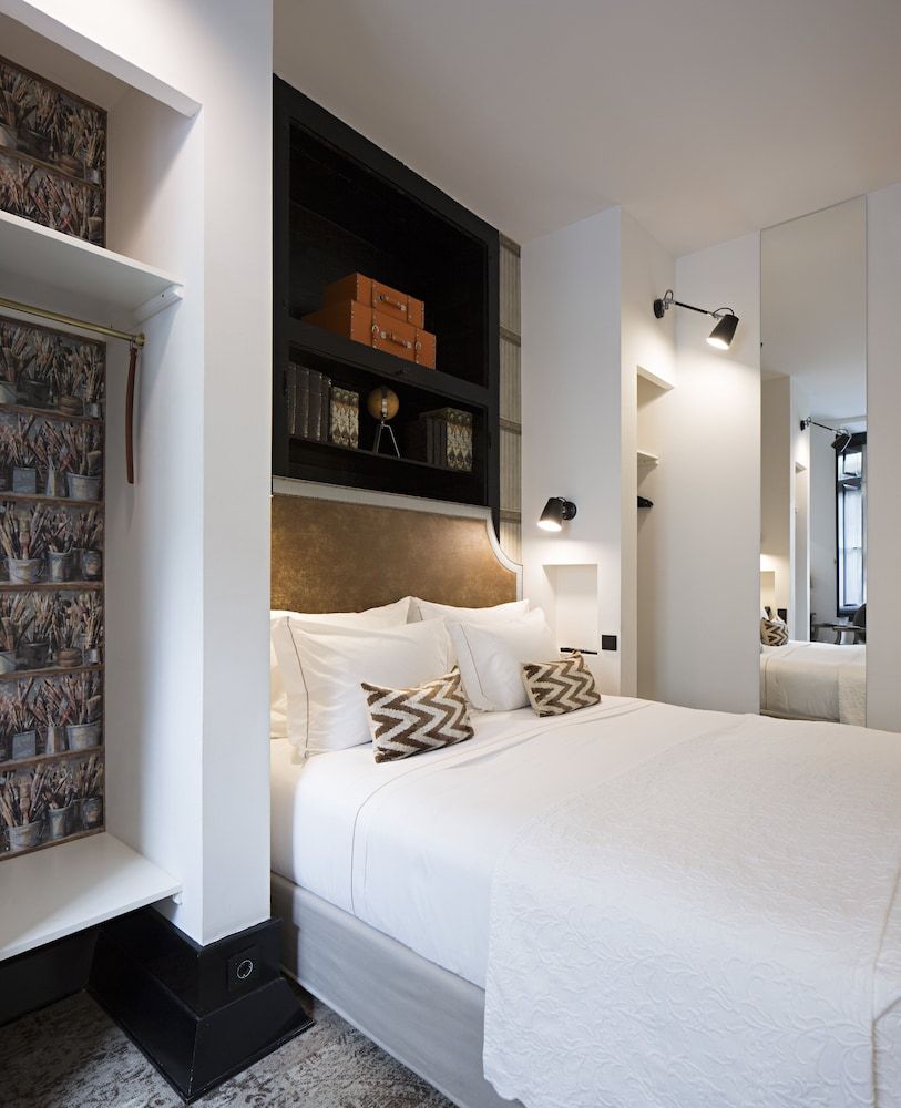 AlmaLusa Baixa & Chiado Standard Room (Interior Patio View) 6