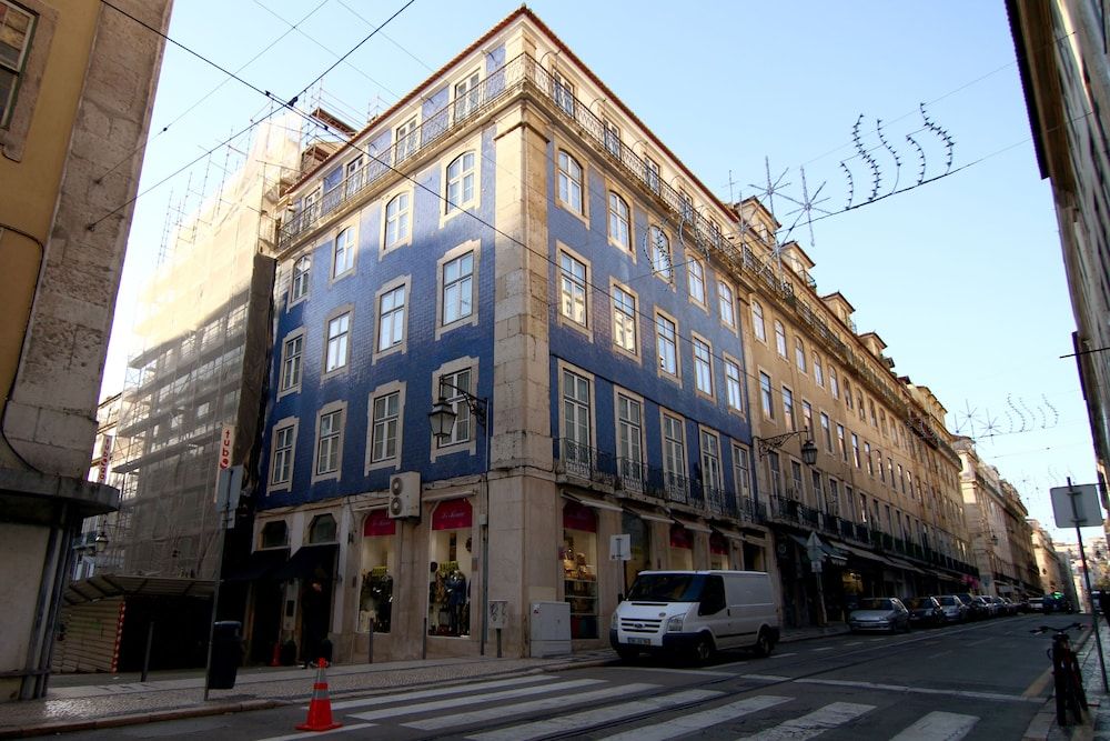 undefined The 8 Downtown Suites 6