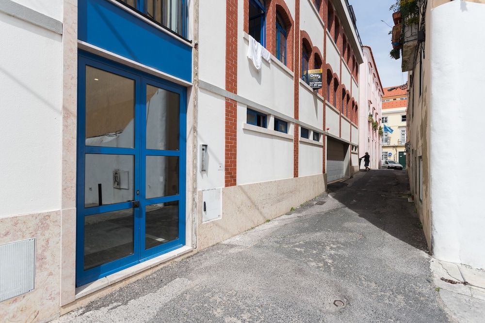 undefined Rossio Penthouse Three-Bedroom Apartment w/ River View and Parking - by LU Holidays 3