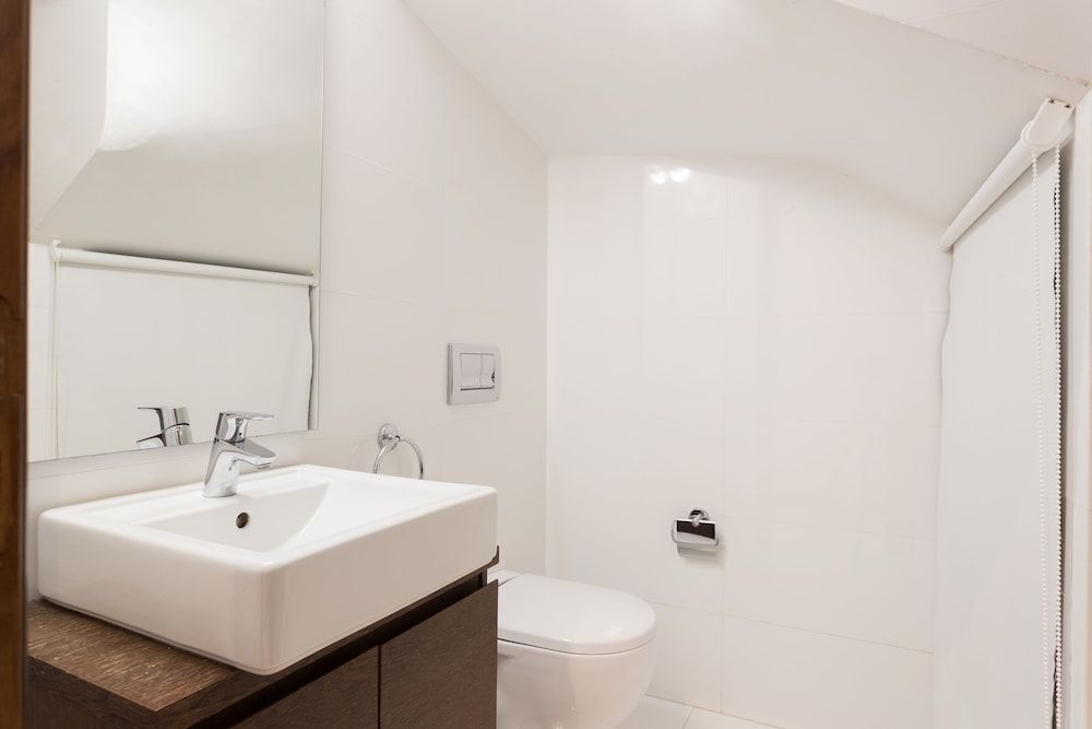 Rossio Penthouse Three-Bedroom Apartment w/ River View and Parking - by LU Holidays Penthouse, 3 Bedrooms, Terrace, River View 10