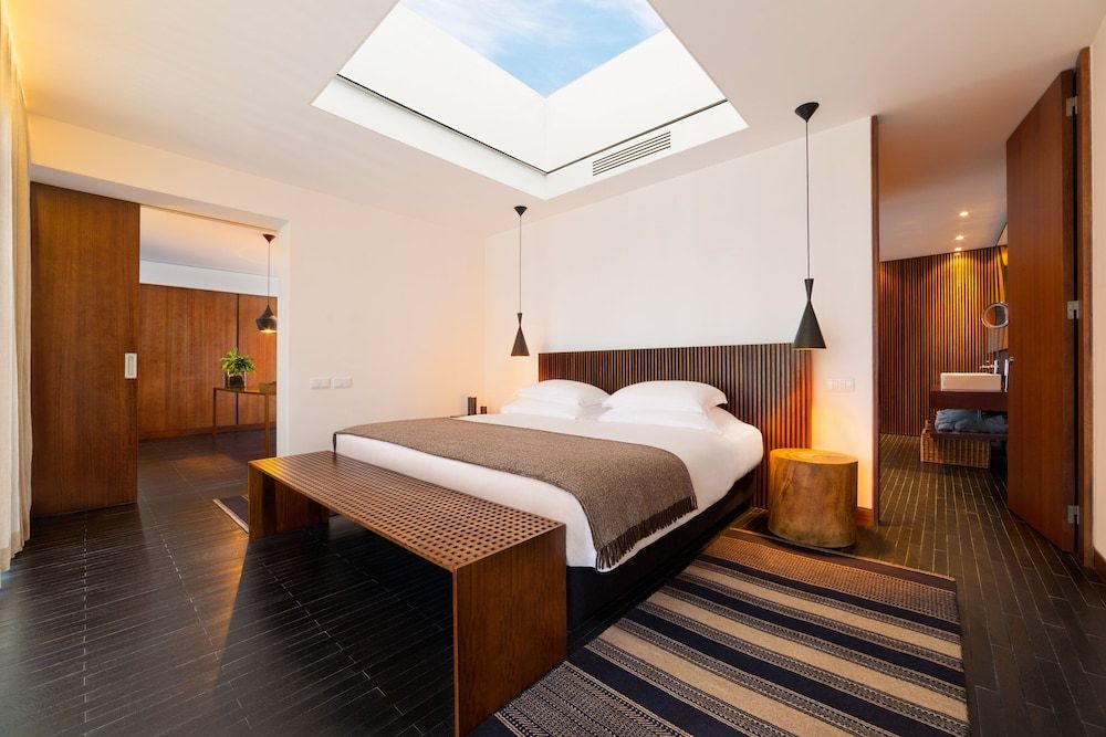 Sky View Suite