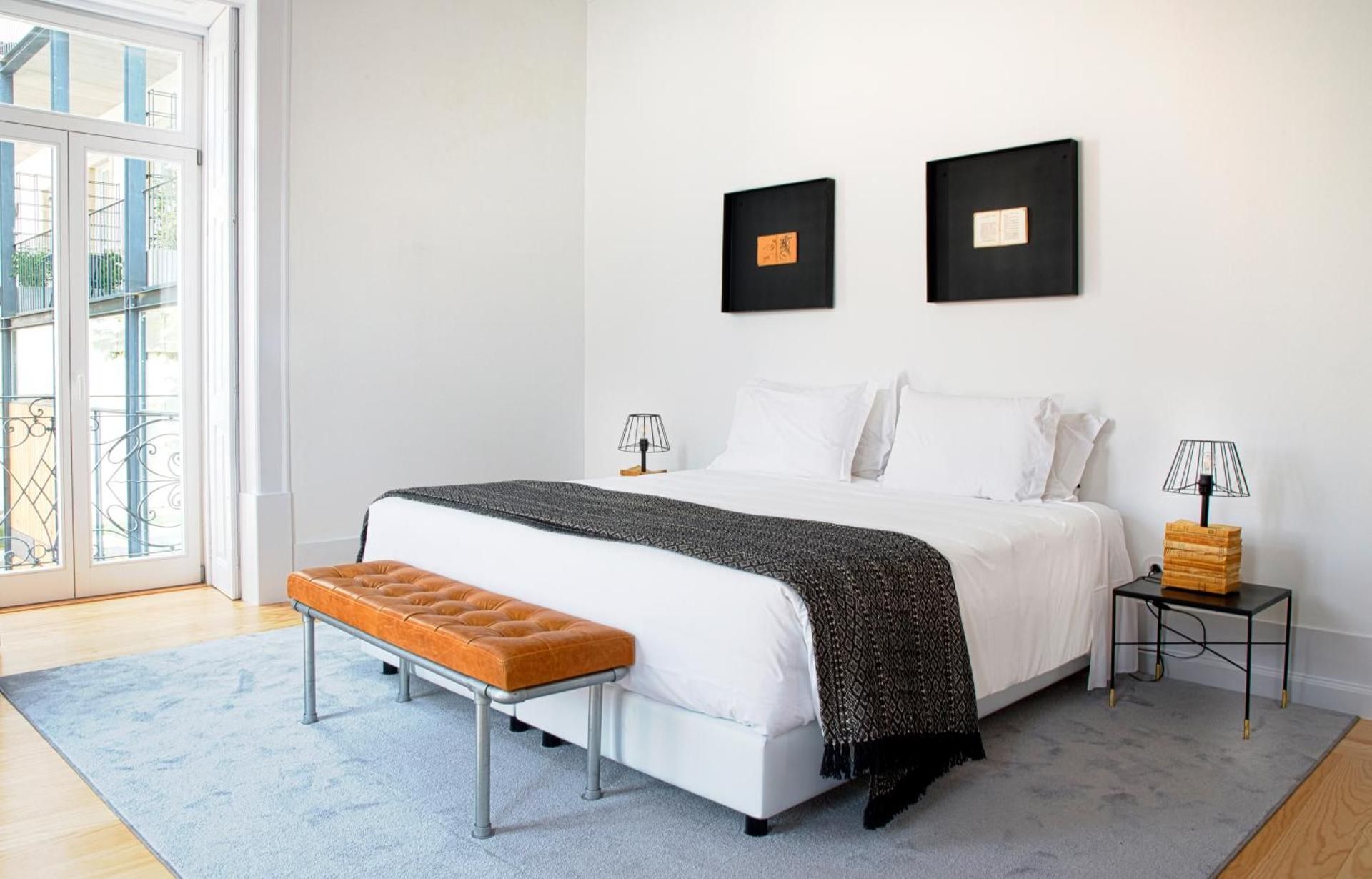 Superior One-Bedroom Apartment