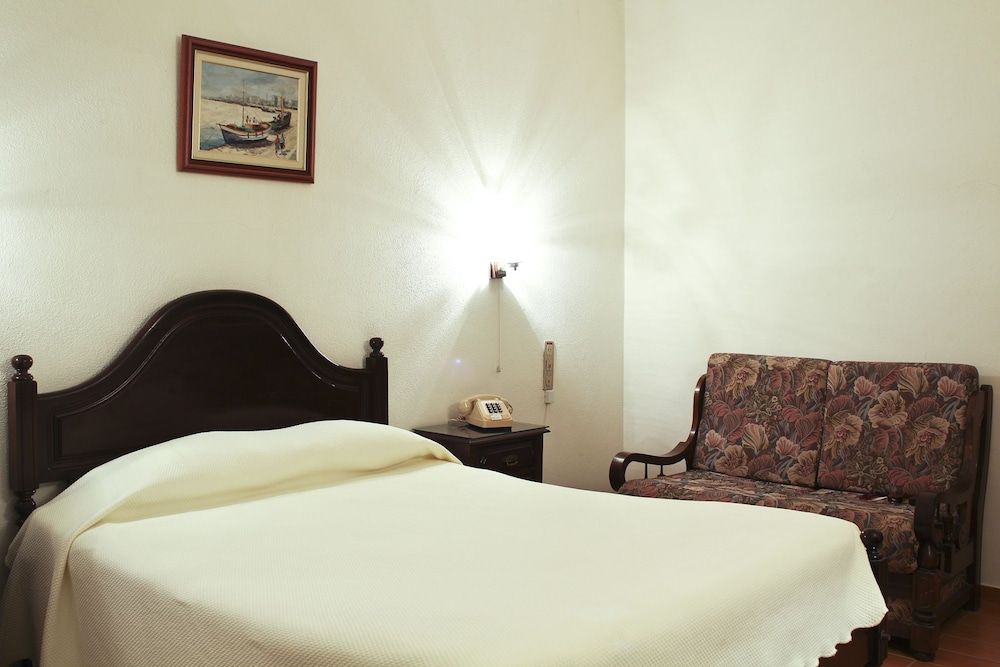 Hotel Aeromar Single Room 2