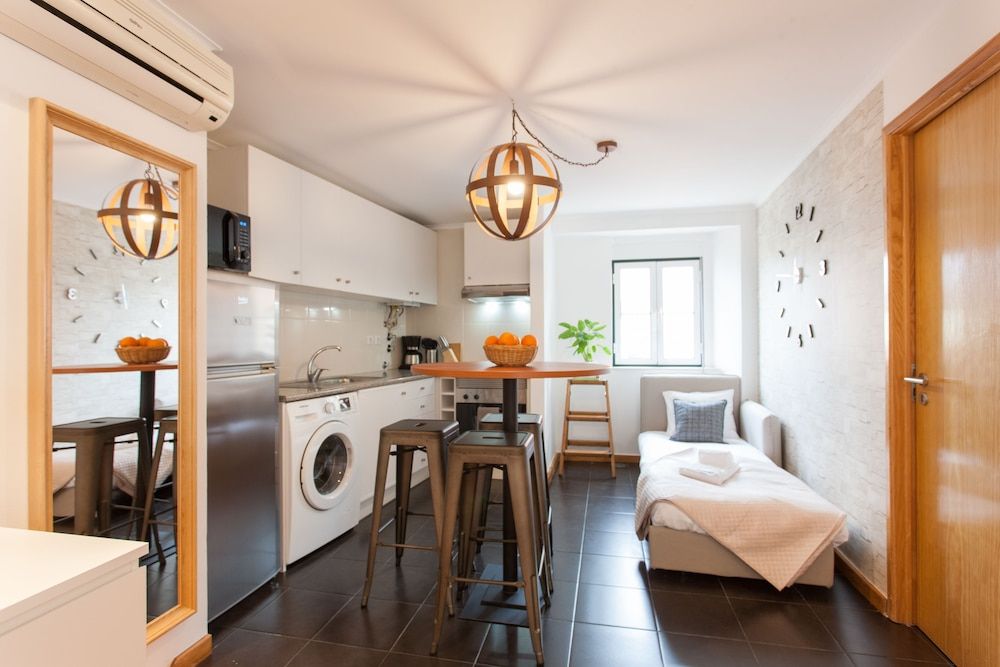 Moniz Studio Apartment - by LU Holidays Studio (2.º Esq) 8