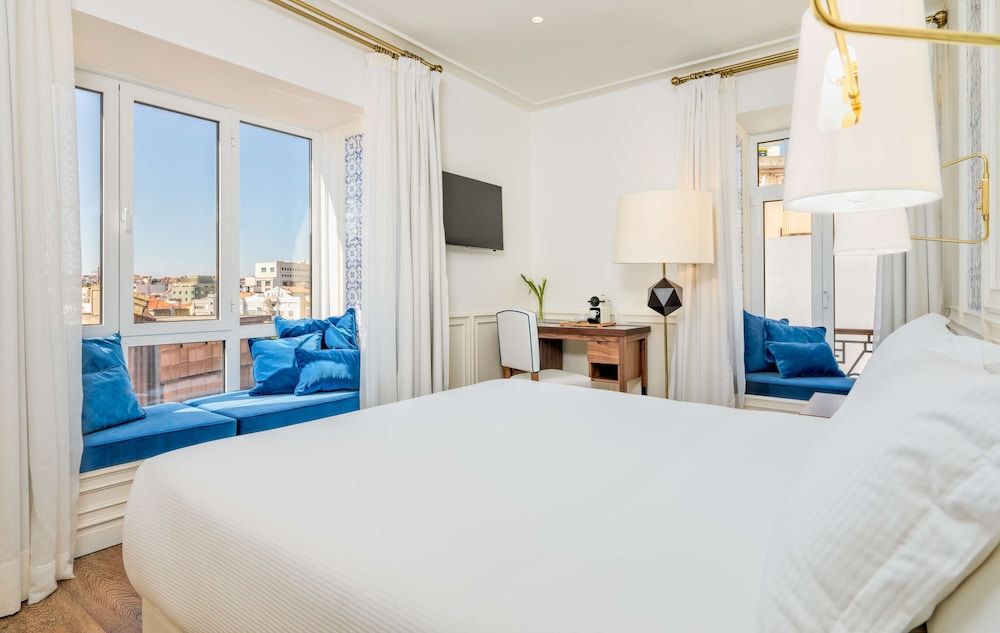 H10 Duque de Loulé Double Room, City View 3